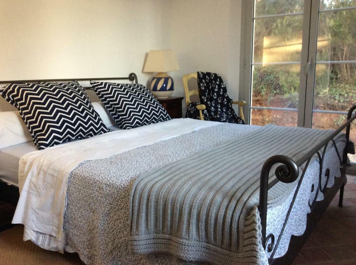 Le Mas Amore Bed & Breakfast Gassin Exterior foto